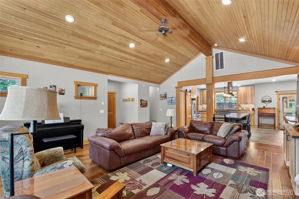100 White Pine Drive Ronald WA 98940