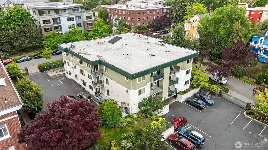 1818 18th Avenue Seattle WA 98122