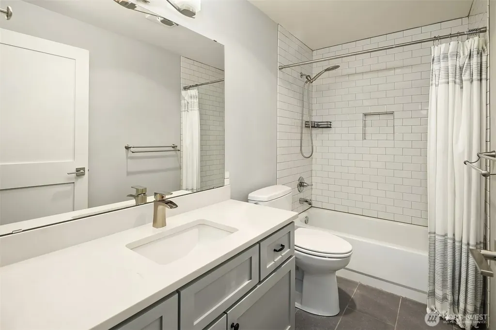 1818 18th Avenue Seattle WA 98122