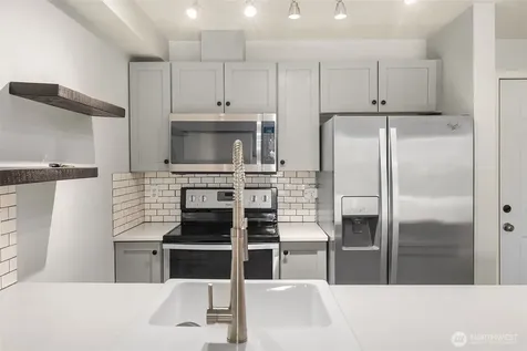 1818 18th Avenue Seattle WA 98122