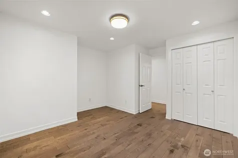 8533 76th Place Mercer Island WA 98040