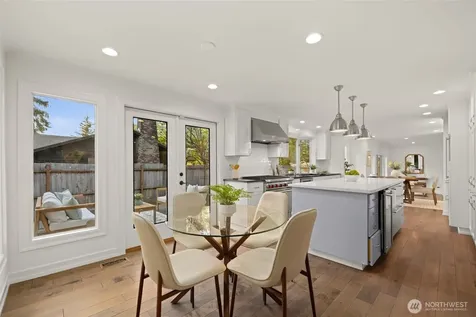 8533 76th Place Mercer Island WA 98040