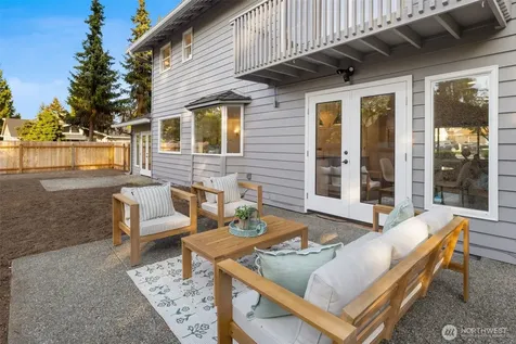 8533 76th Place Mercer Island WA 98040