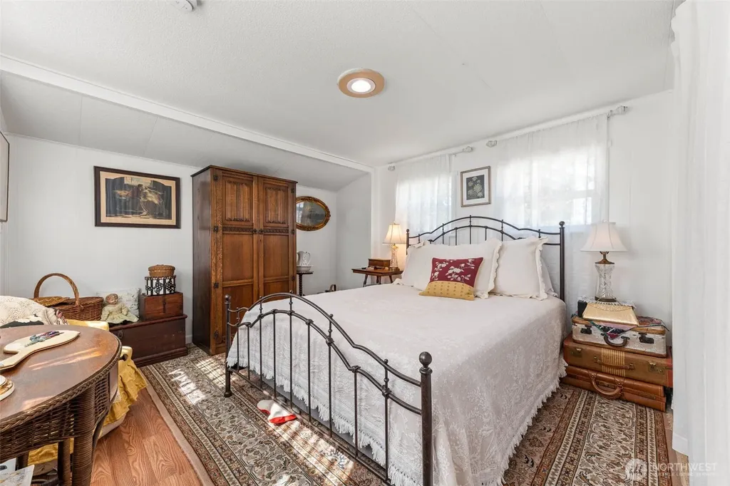 3702 Hunt Street NW Gig Harbor WA 98335