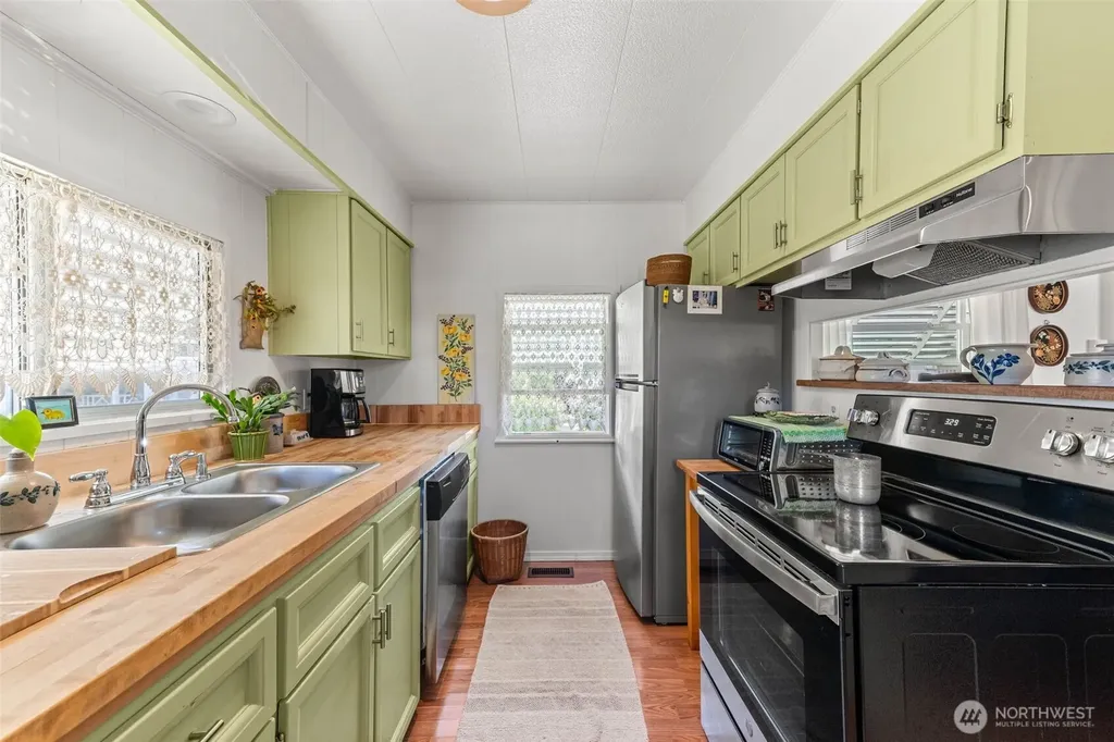 3702 Hunt Street NW Gig Harbor WA 98335
