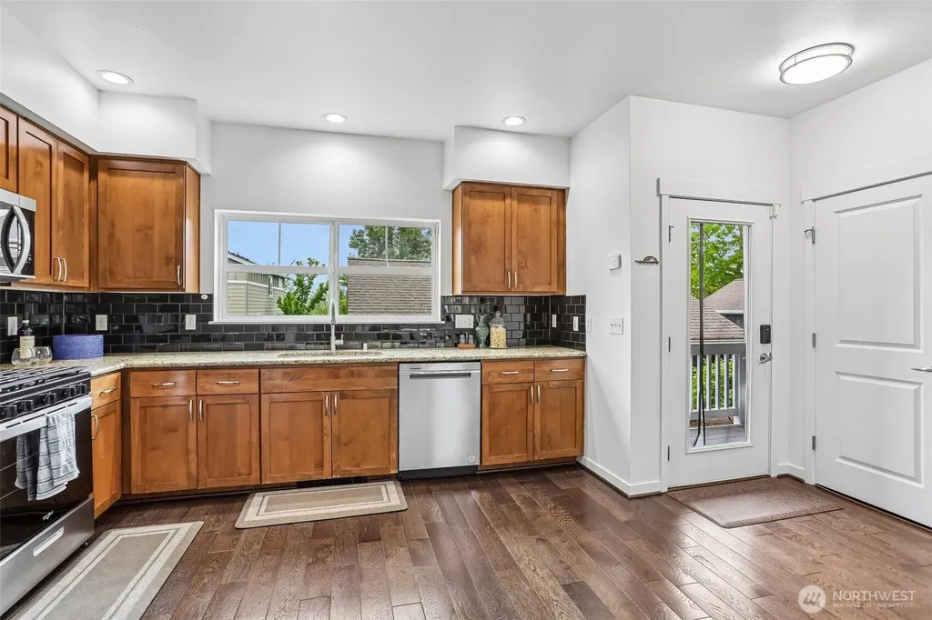 2460 NE Park Drive Issaquah WA 98029