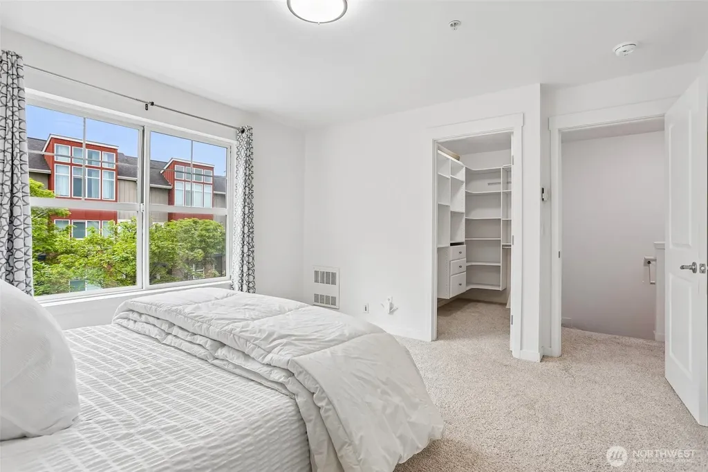 2460 NE Park Drive Issaquah WA 98029