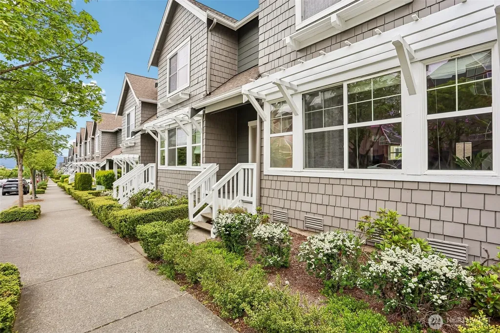 2460 NE Park Drive Issaquah WA 98029