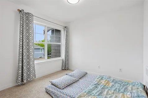 2460 NE Park Drive Issaquah WA 98028