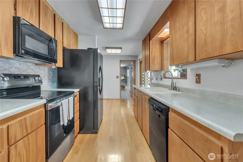 31032 228th Avenue SE Black Diamond WA 98010
