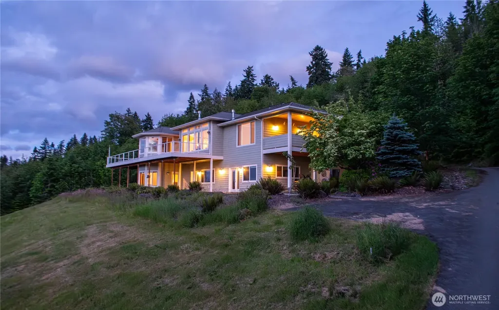 975 E Simmons Road Port Angeles WA 98362