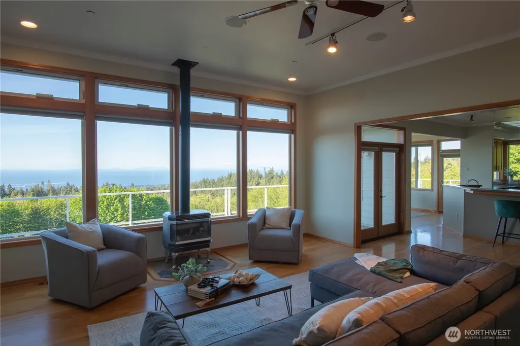 975 E Simmons Road Port Angeles WA 98362