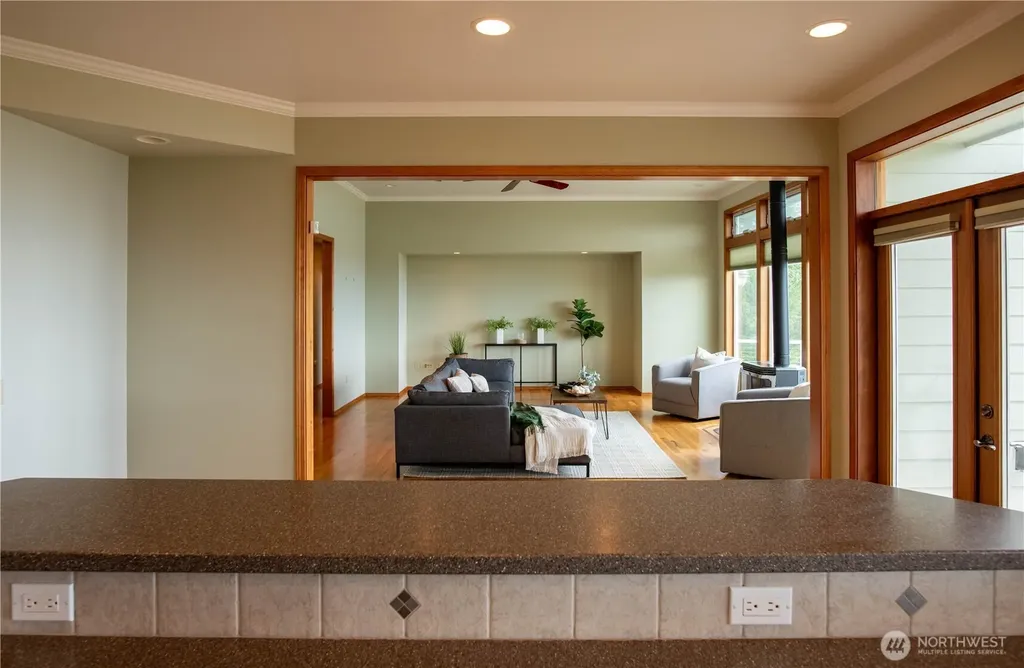 975 E Simmons Road Port Angeles WA 98362