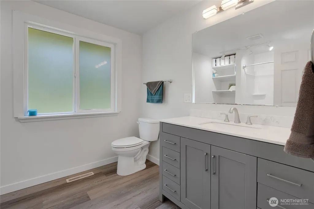 33109 78th Avenue S Roy WA 98580