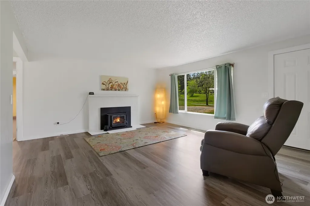 33109 78th Avenue S Roy WA 98580