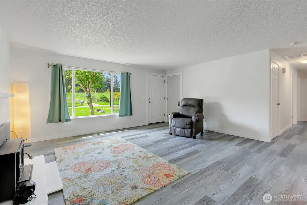 33109 78th Avenue S Roy WA 98580