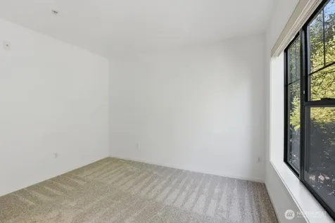 10575 NE 12th Place Bellevue WA 98004