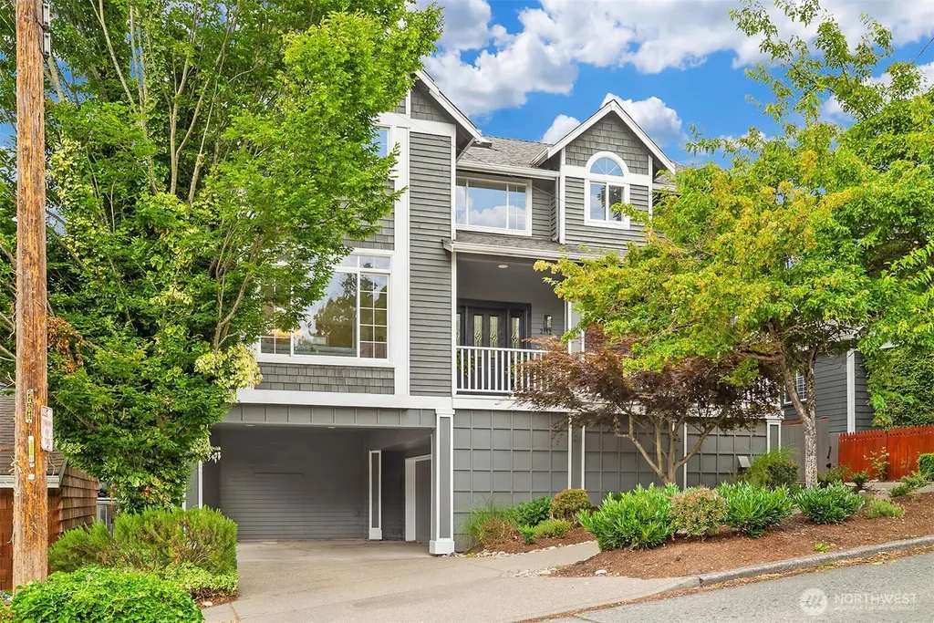 2112 N 64th Street Seattle WA 98103