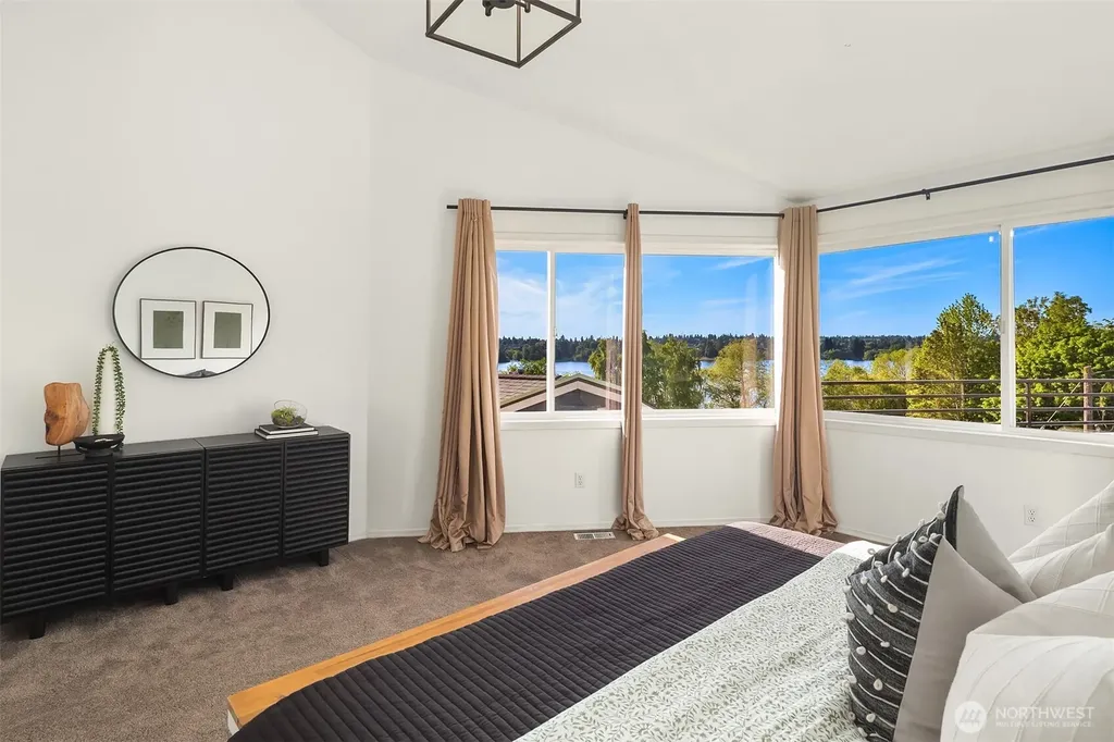 2112 N 64th Street Seattle WA 98103