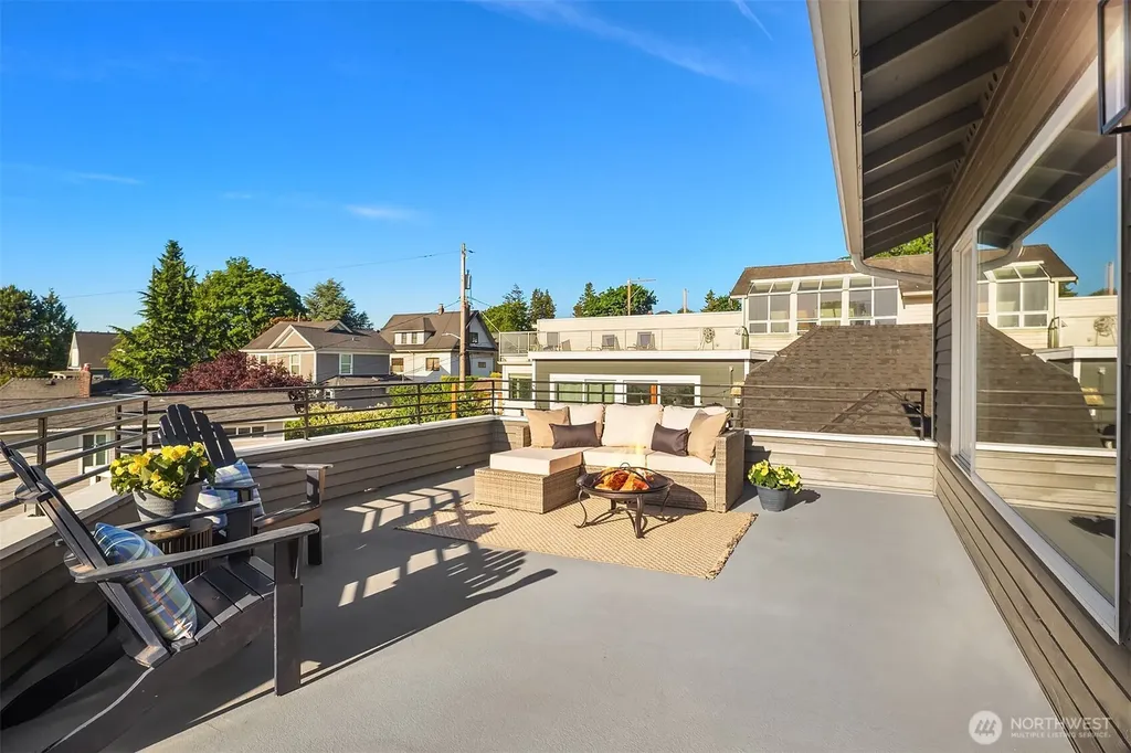 2112 N 64th Street Seattle WA 98103