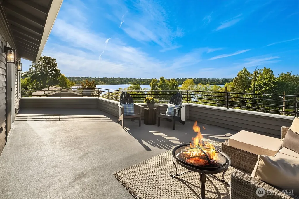 2112 N 64th Street Seattle WA 98103
