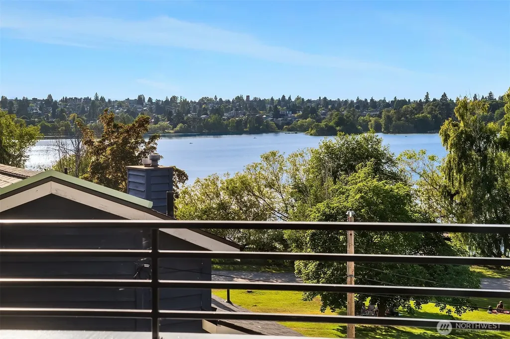 2112 N 64th Street Seattle WA 98103