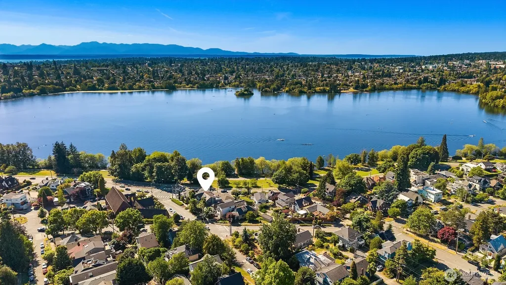 2112 N 64th Street Seattle WA 98103