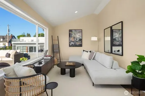 2112 N 64th Street Seattle WA 98103
