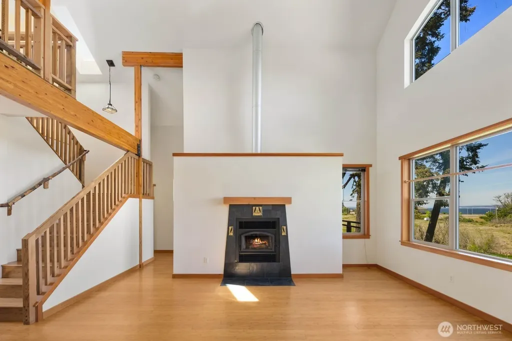 38104 Hillview Lane NE Hansville WA 98340