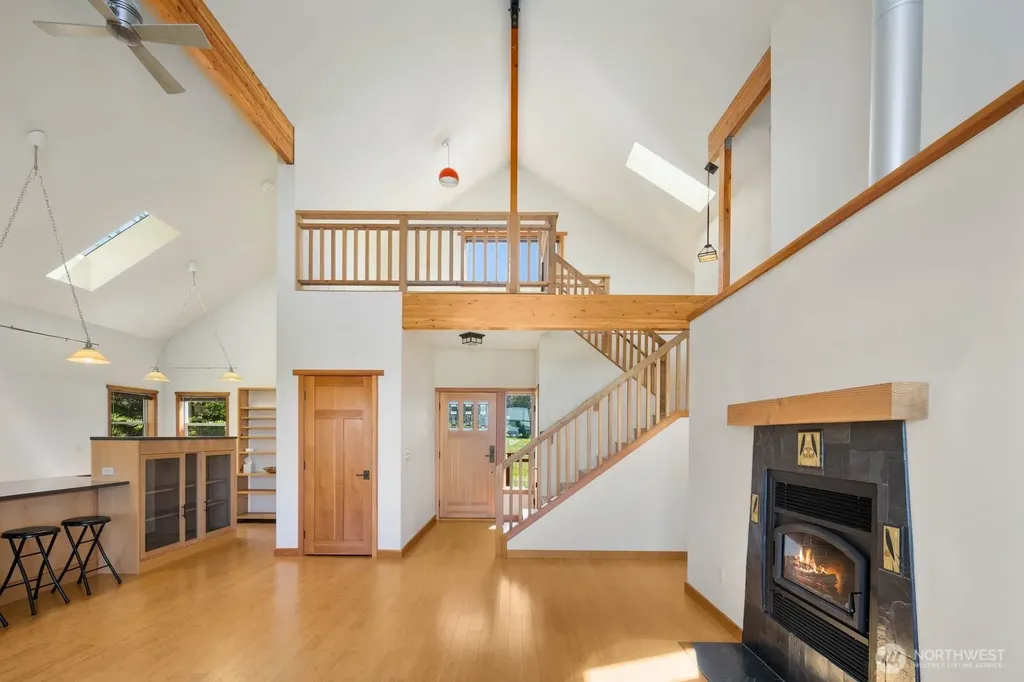 38104 Hillview Lane NE Hansville WA 98340