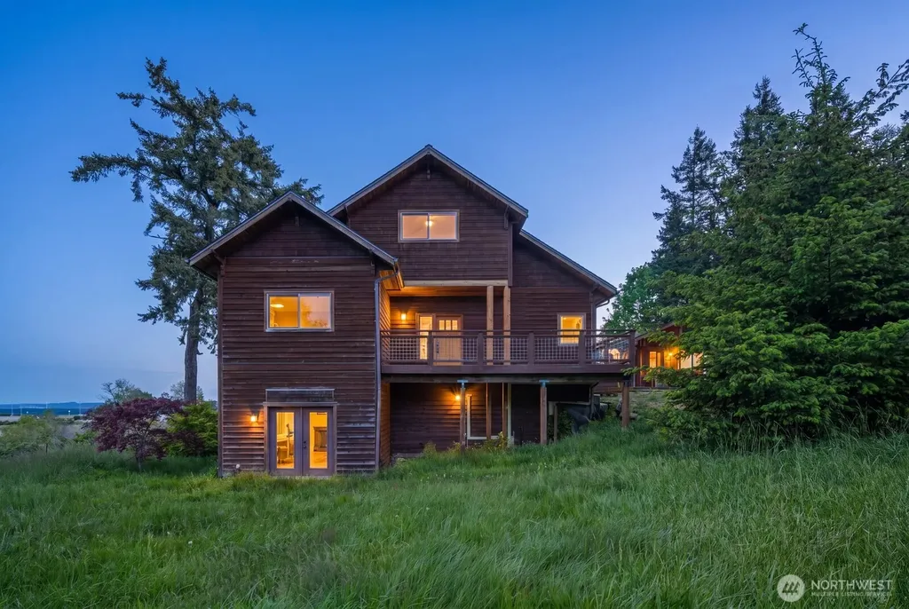 38104 Hillview Lane NE Hansville WA 98340