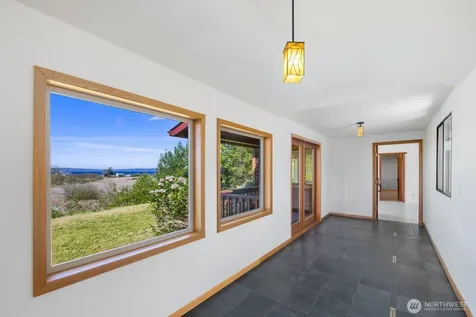38104 Hillview Lane NE Hansville WA 98340