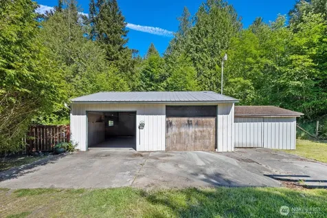38104 Hillview Lane NE Hansville WA 98340