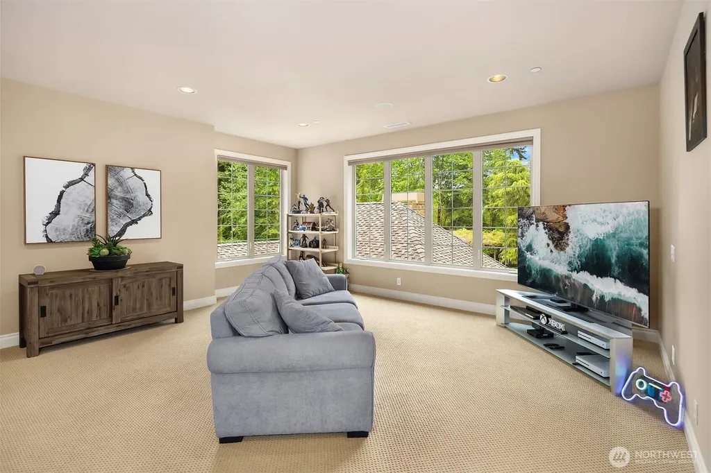 8407 255th Avenue NE Redmond WA 98053