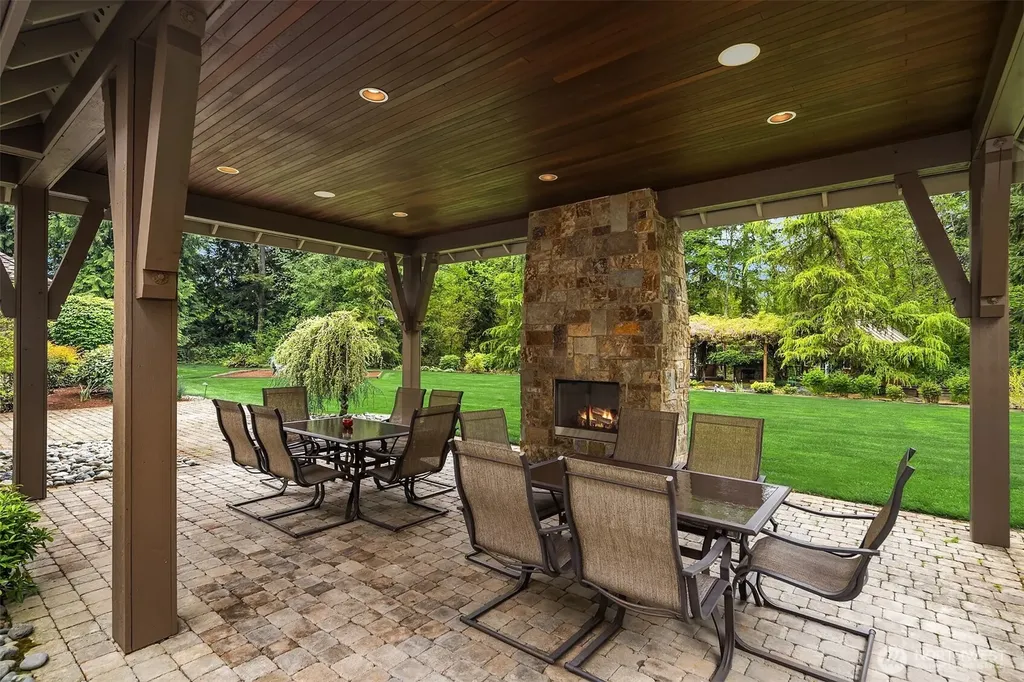 8407 255th Avenue NE Redmond WA 98053