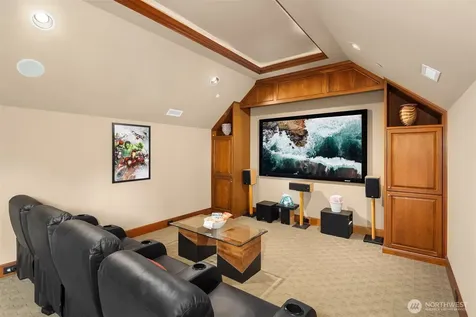 8407 255th Avenue NE Redmond WA 98053