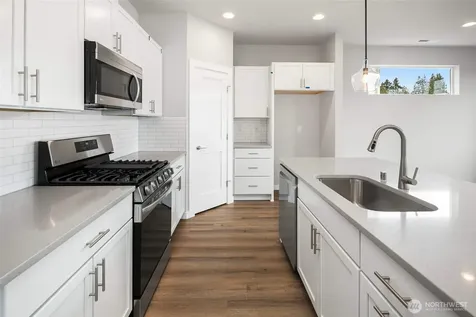 586 SW 97th Street Seattle WA 98106