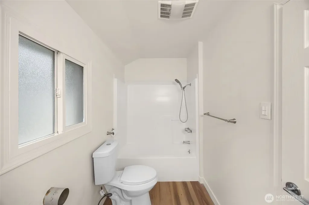 12235 43rd Avenue S Seattle WA 98178
