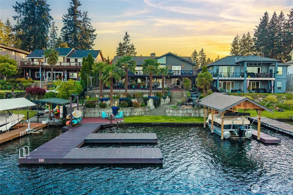 1601 Tacoma Point Drive E Lake Tapps WA 98391