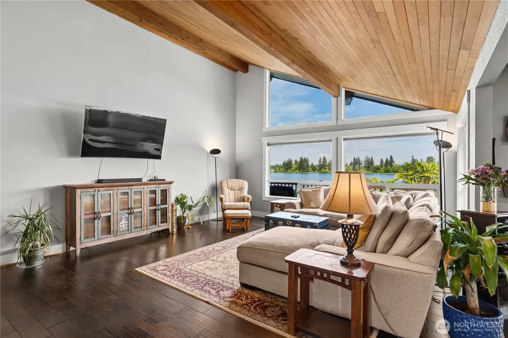 1601 Tacoma Point Drive E Lake Tapps WA 98391