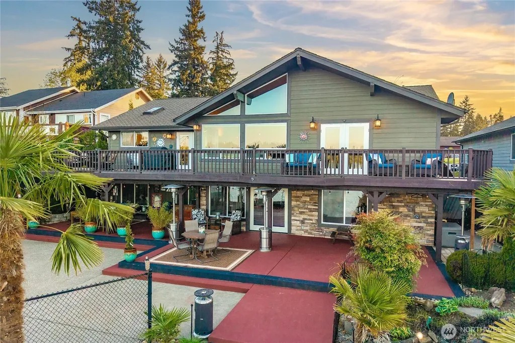 1601 Tacoma Point Drive E Lake Tapps WA 98391