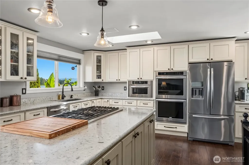 1601 Tacoma Point Drive E Lake Tapps WA 98391