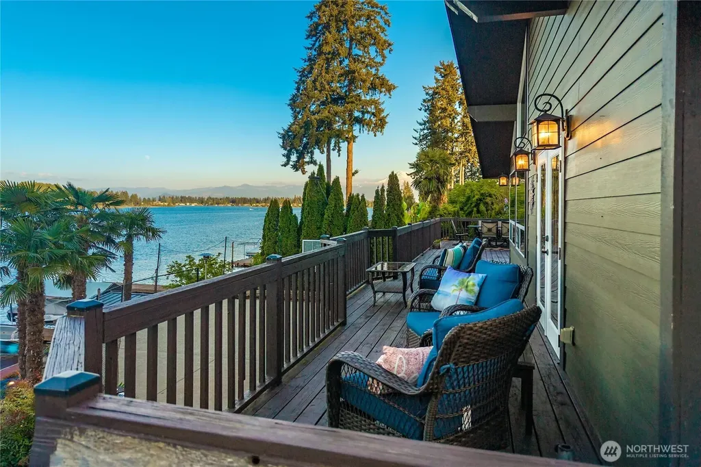 1601 Tacoma Point Drive E Lake Tapps WA 98391