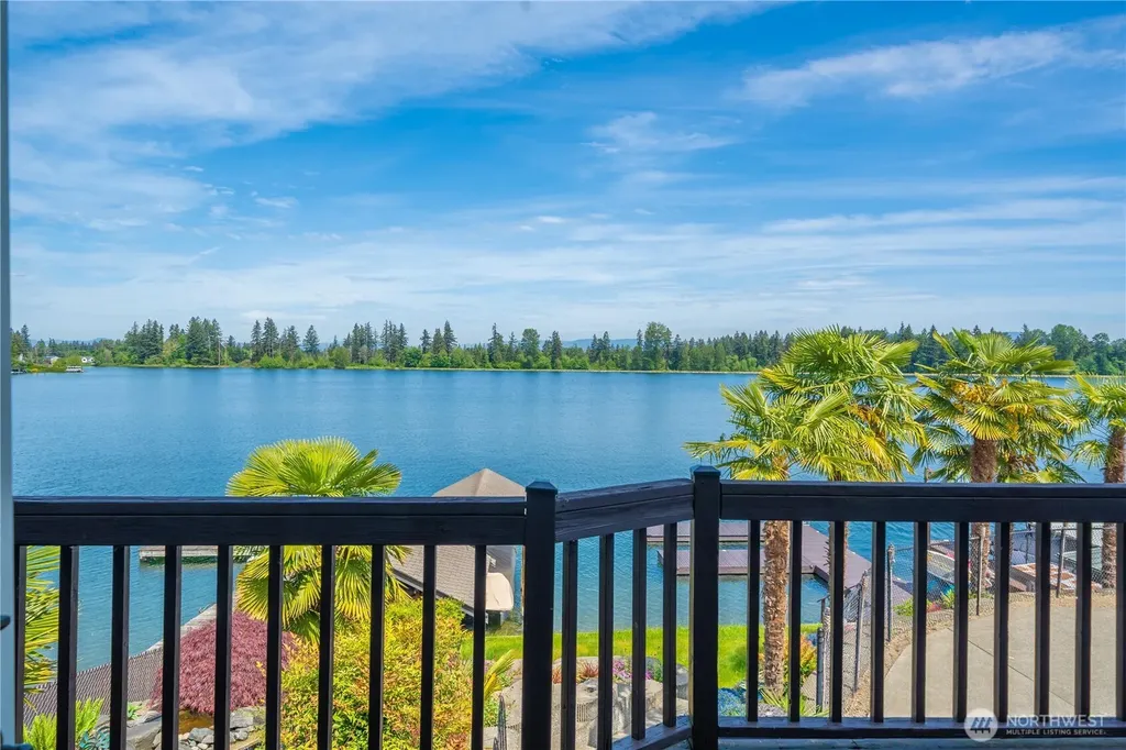 1601 Tacoma Point Drive E Lake Tapps WA 98391