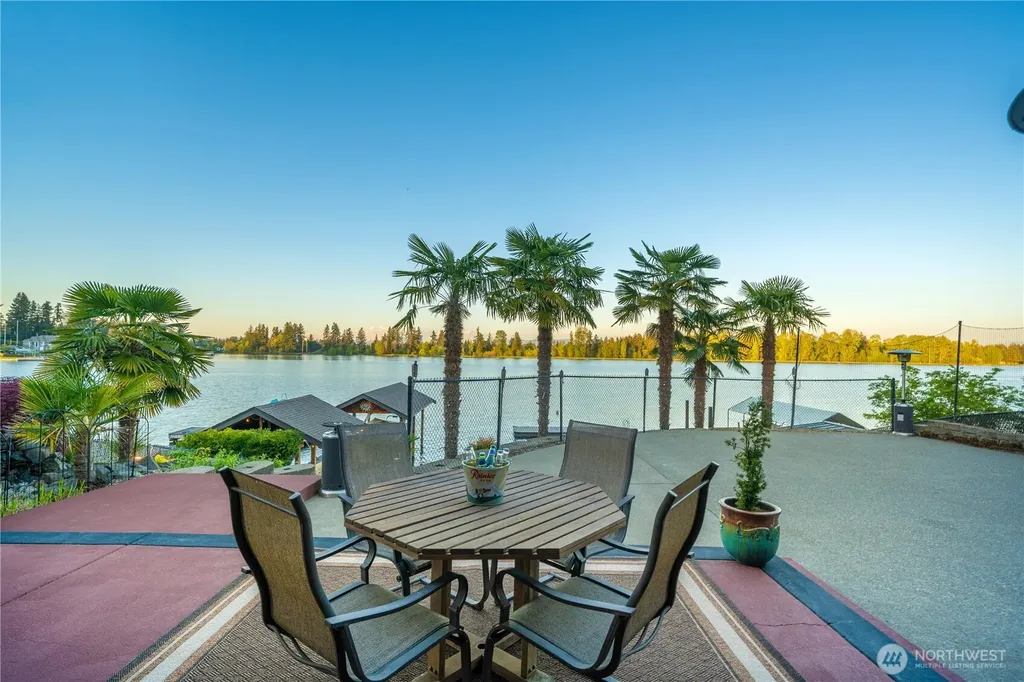 1601 Tacoma Point Drive E Lake Tapps WA 98391