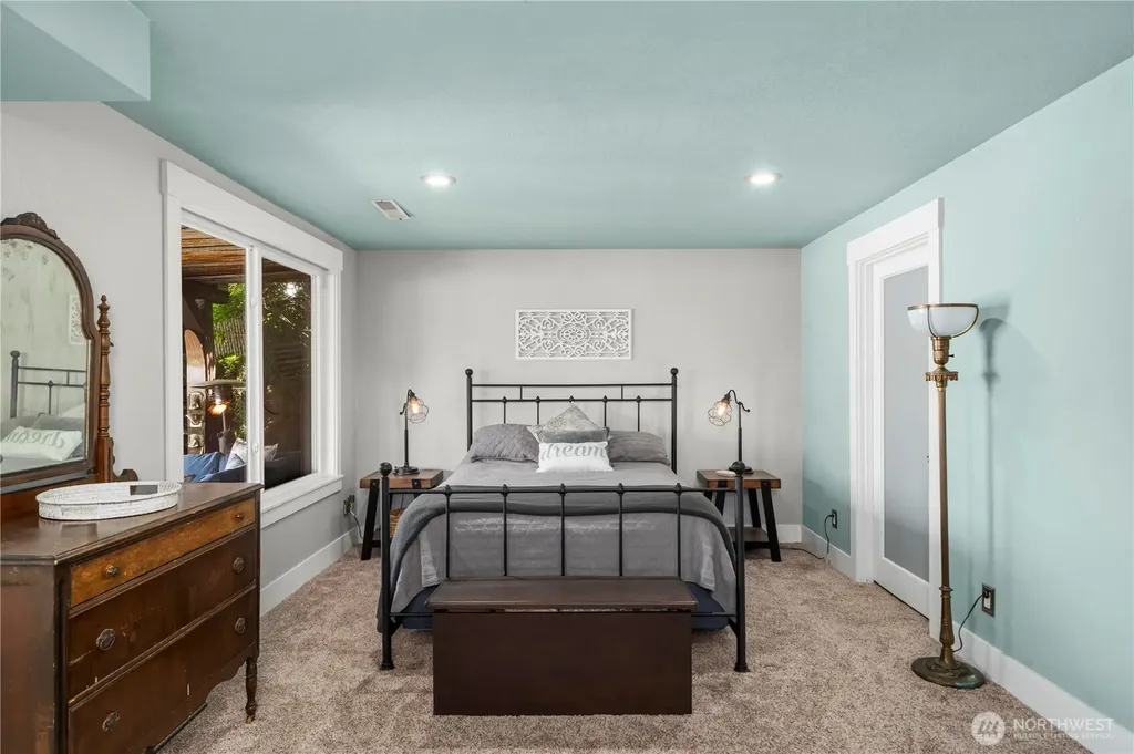 1601 Tacoma Point Drive E Lake Tapps WA 98391