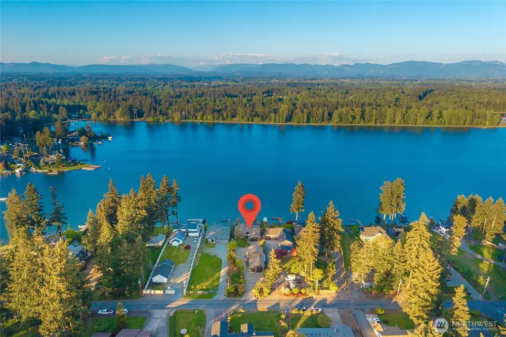 1601 Tacoma Point Drive E Lake Tapps WA 98391