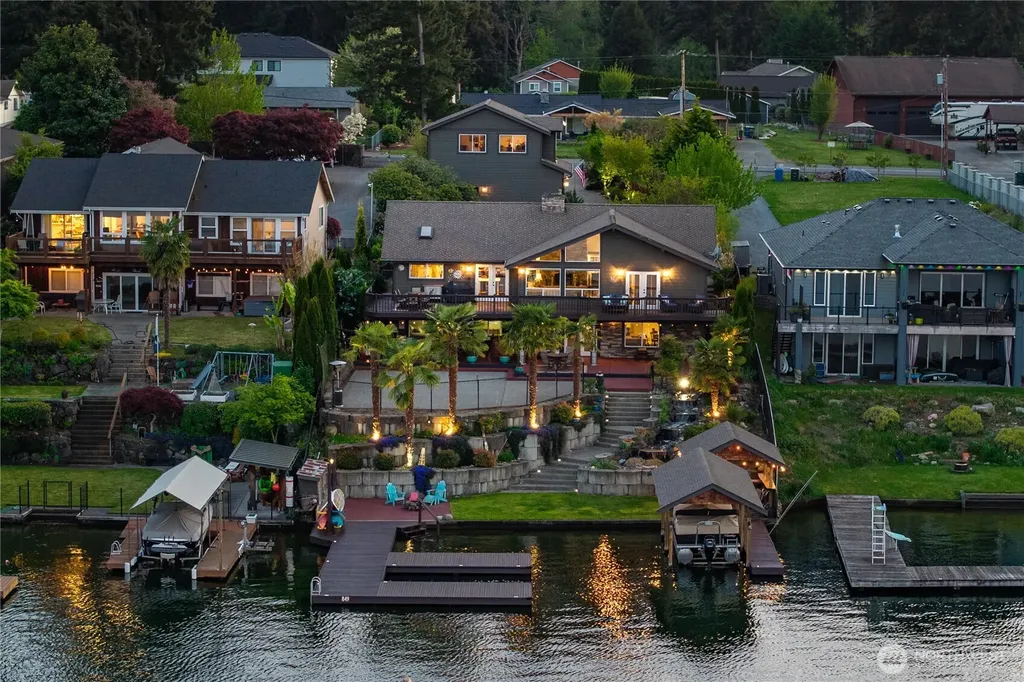1601 Tacoma Point Drive E Lake Tapps WA 98391