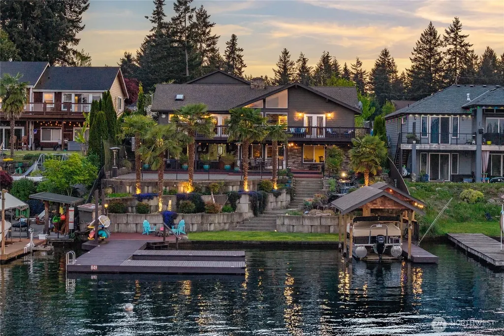 1601 Tacoma Point Drive E Lake Tapps WA 98391