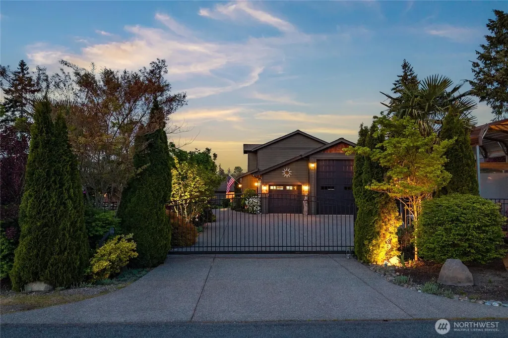 1601 Tacoma Point Drive E Lake Tapps WA 98391